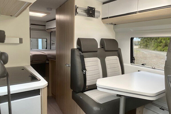 Vuokraa Asuntoauto Adria Twin Axess 640SL 2023 Esarent fi